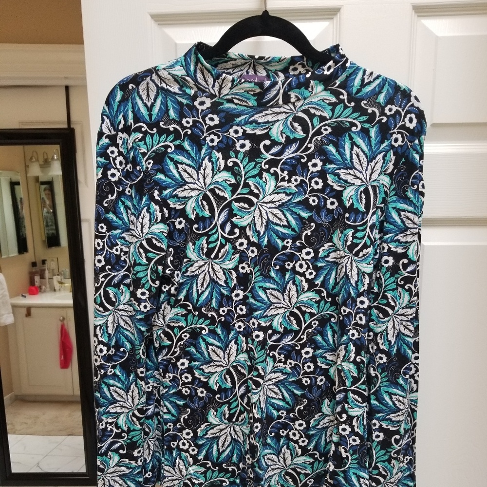 Tall medium leaf print shirt